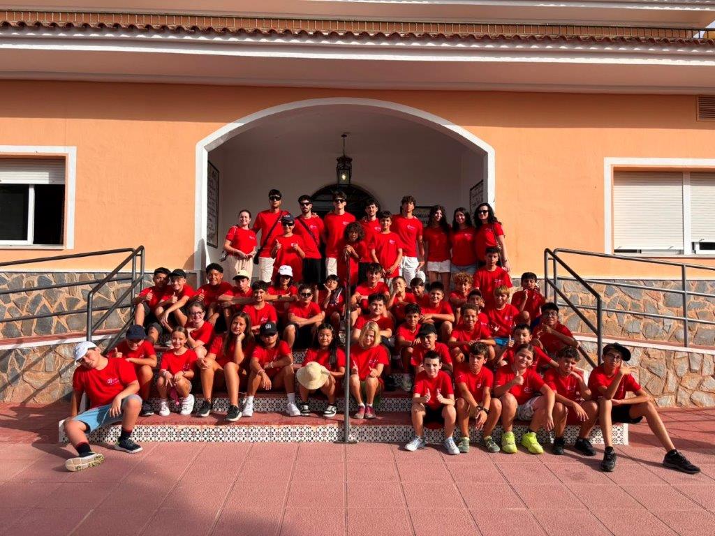 Imagen de niños del albergue la Charca